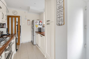 Kitchen- click for photo gallery